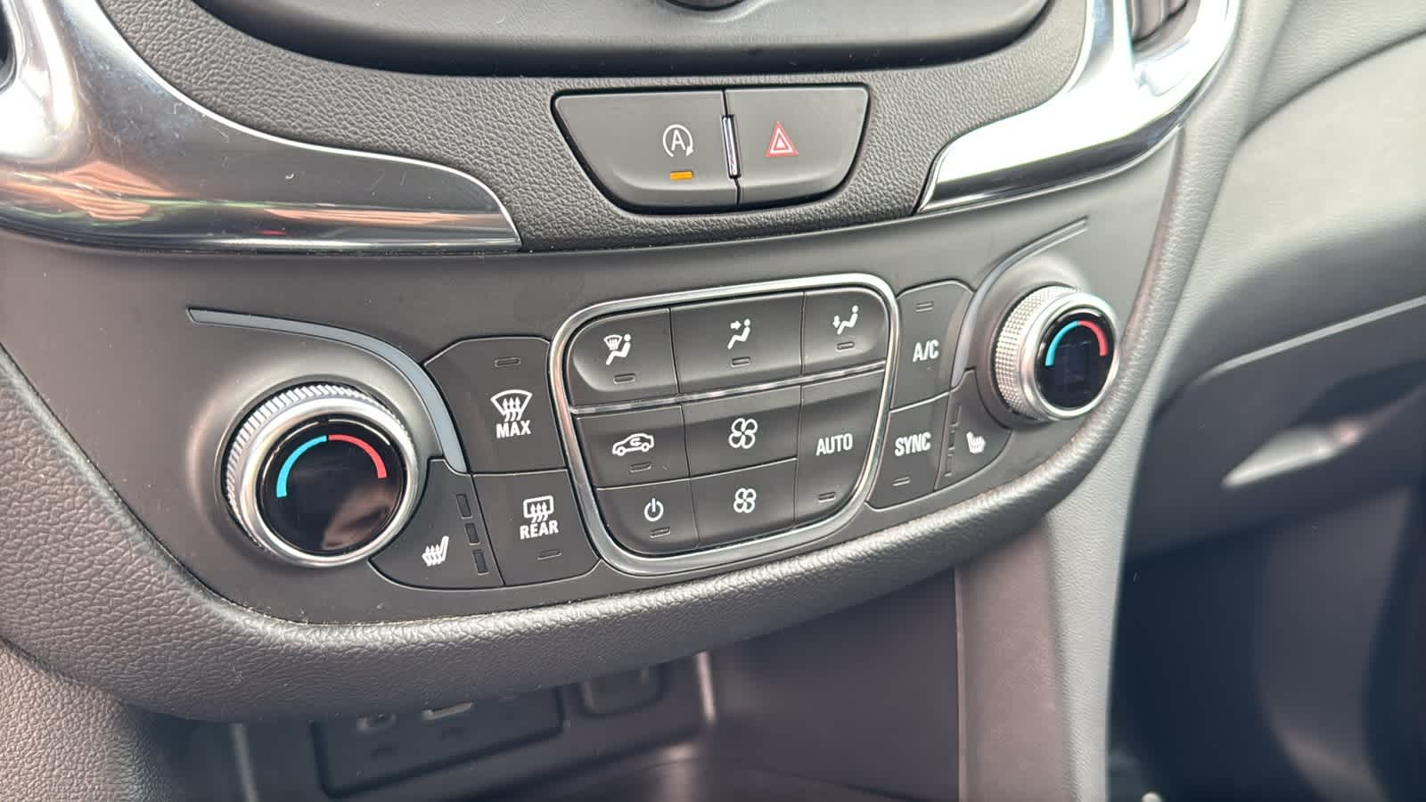 Thumbnail: 2024 Chevrolet Equinox - 14