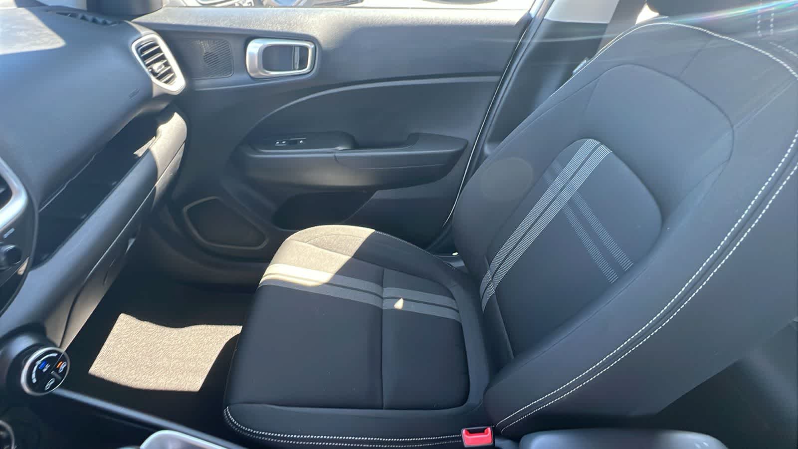 Thumbnail: 2022 Hyundai Venue - 12