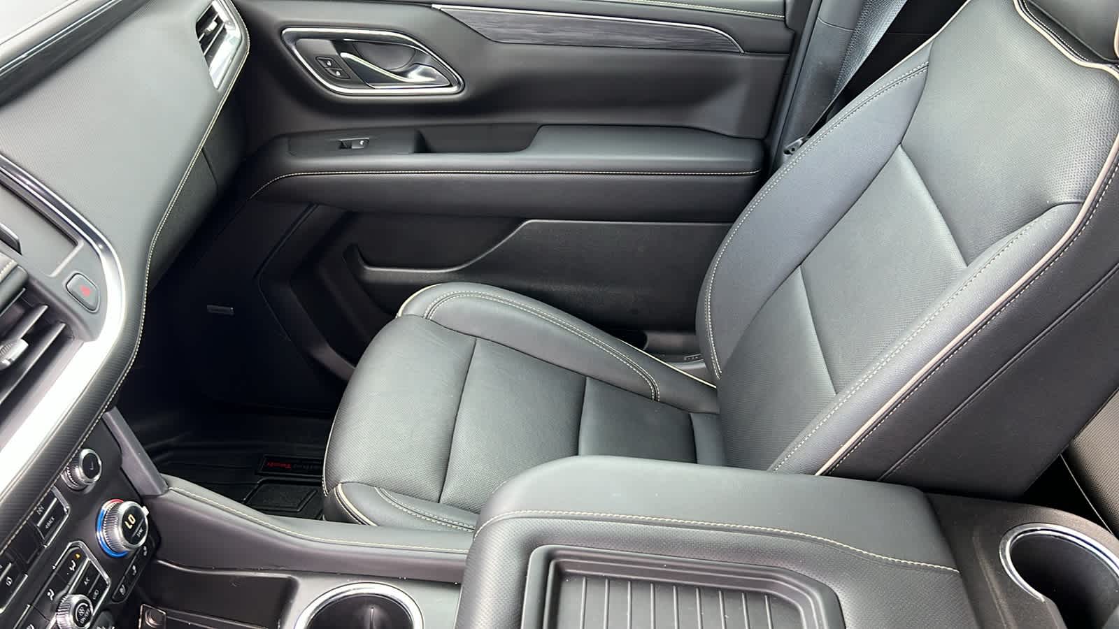 Thumbnail: 2023 GMC Yukon - 12