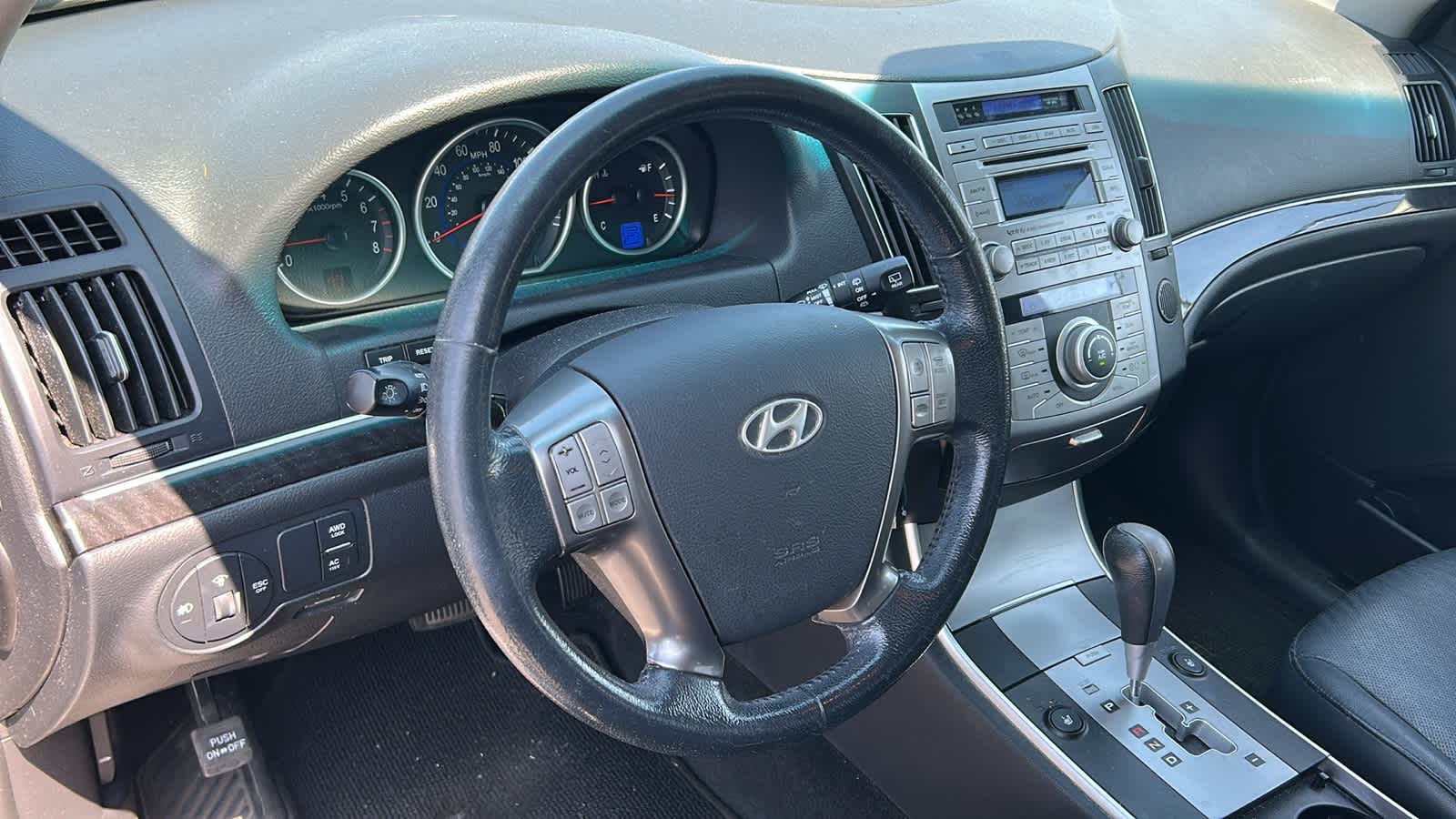 Thumbnail: 2010 Hyundai Veracruz - 10