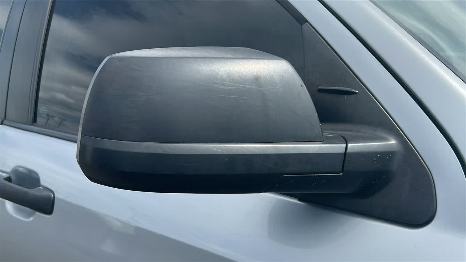 Thumbnail: 2018 Toyota Tundra - 16