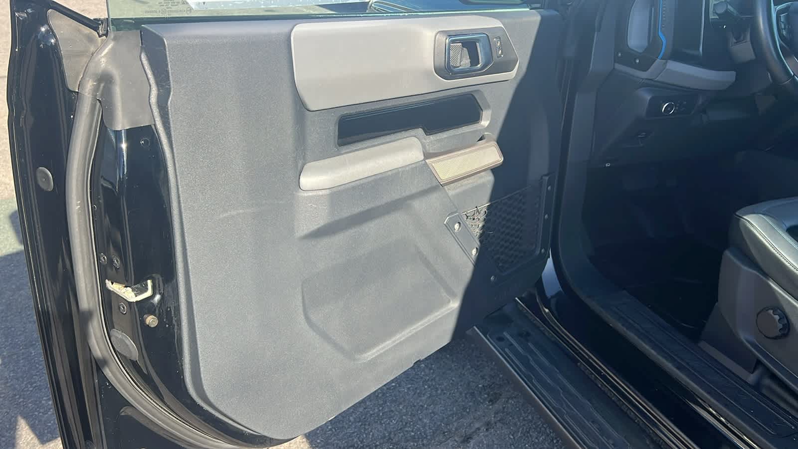 Thumbnail: 2022 Ford Bronco - 23