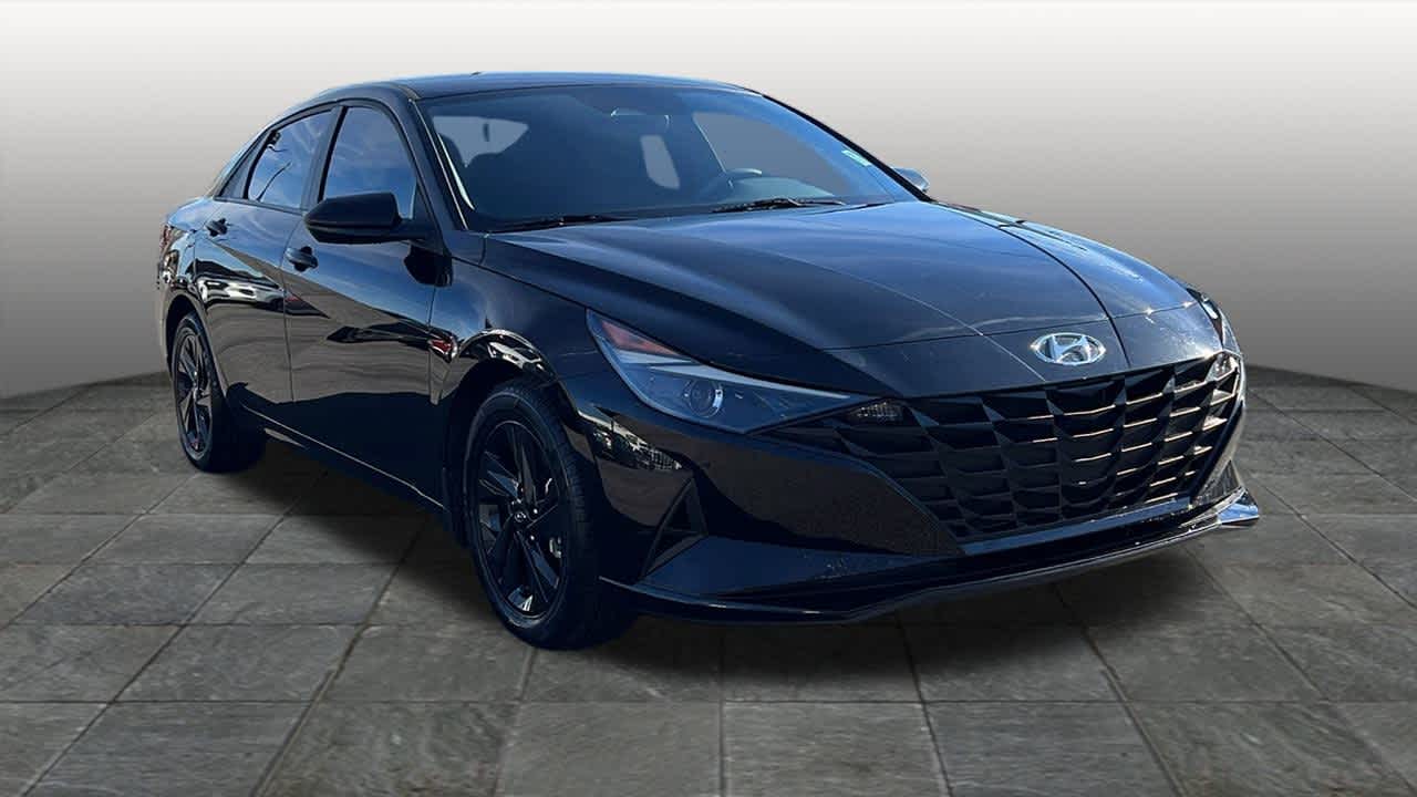 Thumbnail: 2023 Hyundai Elantra - 3