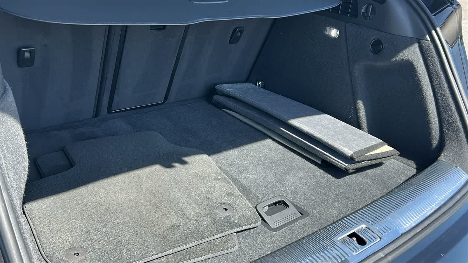 Thumbnail: 2016 Audi Q3 - 27