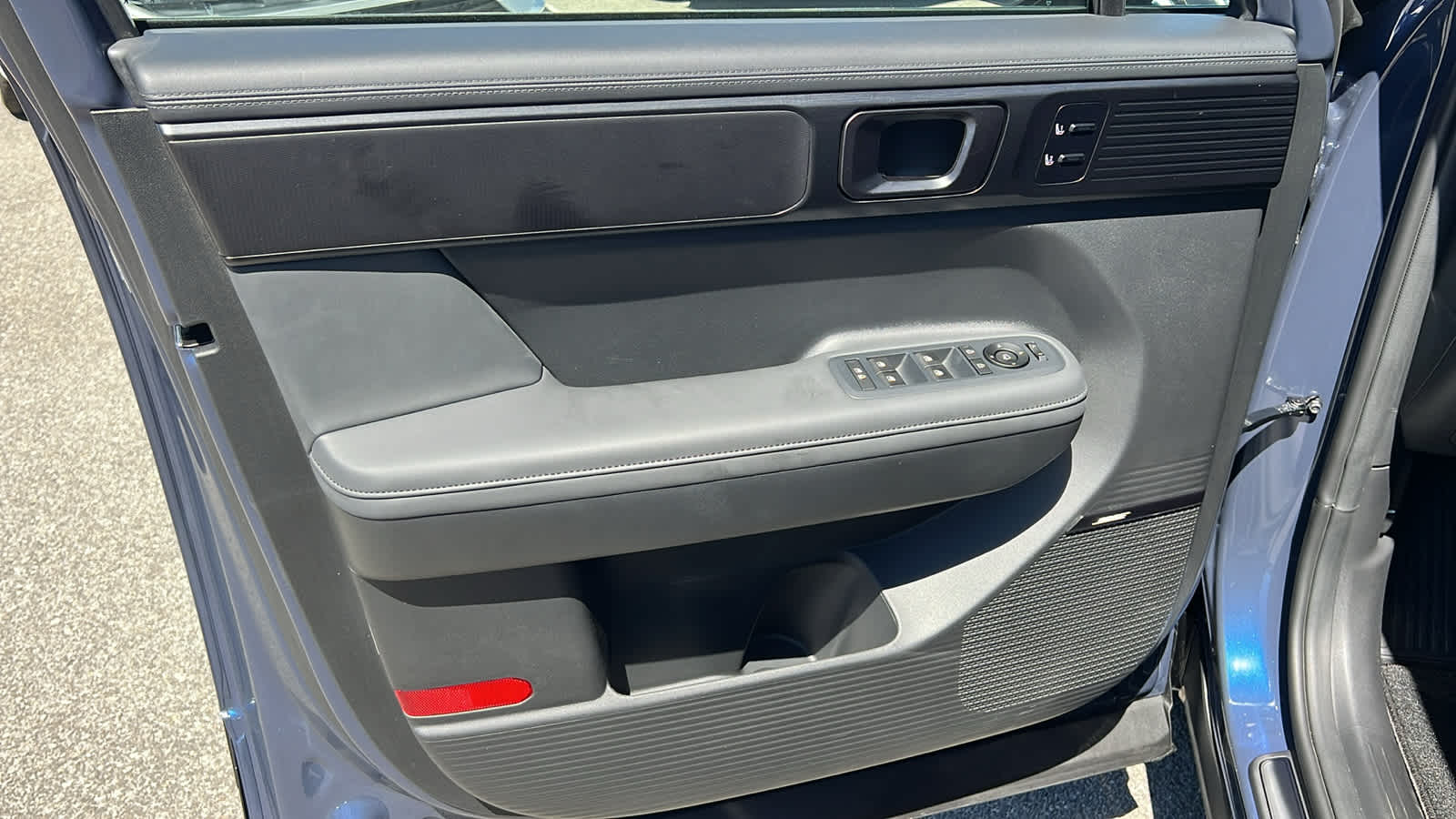 Thumbnail: 2025 Hyundai Santa Fe - 22