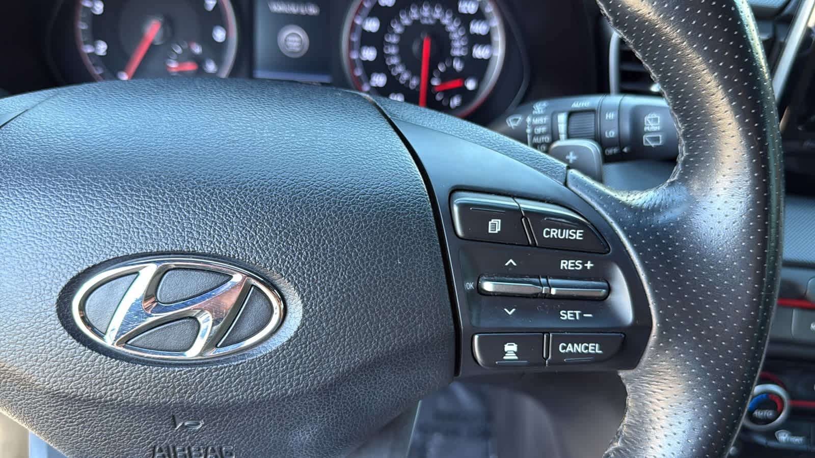 Thumbnail: 2019 Hyundai Veloster - 20