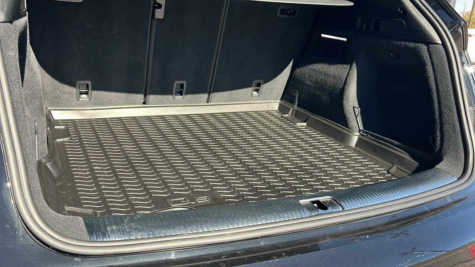 Thumbnail: 2022 Audi SQ5 - 27