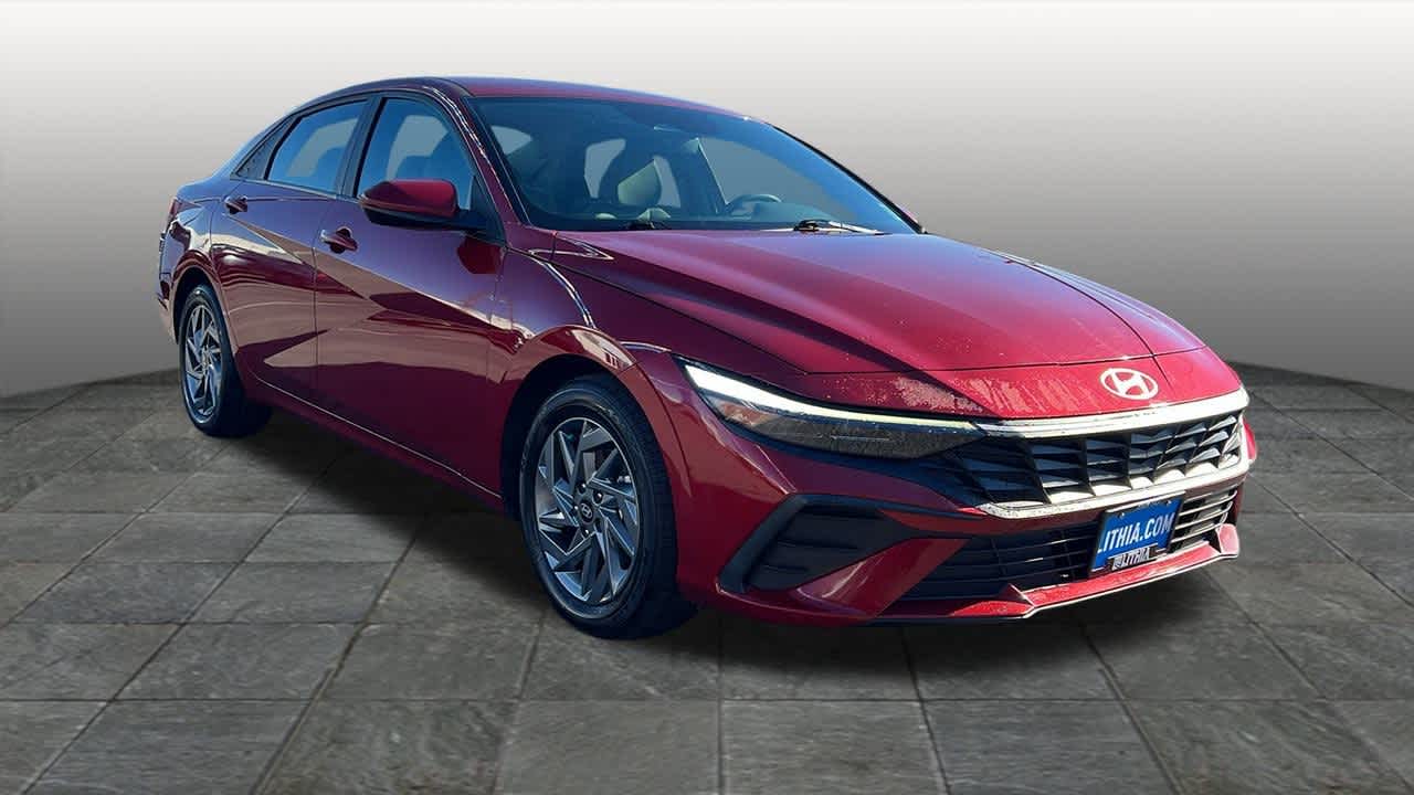 Thumbnail: 2024 Hyundai Elantra - 3