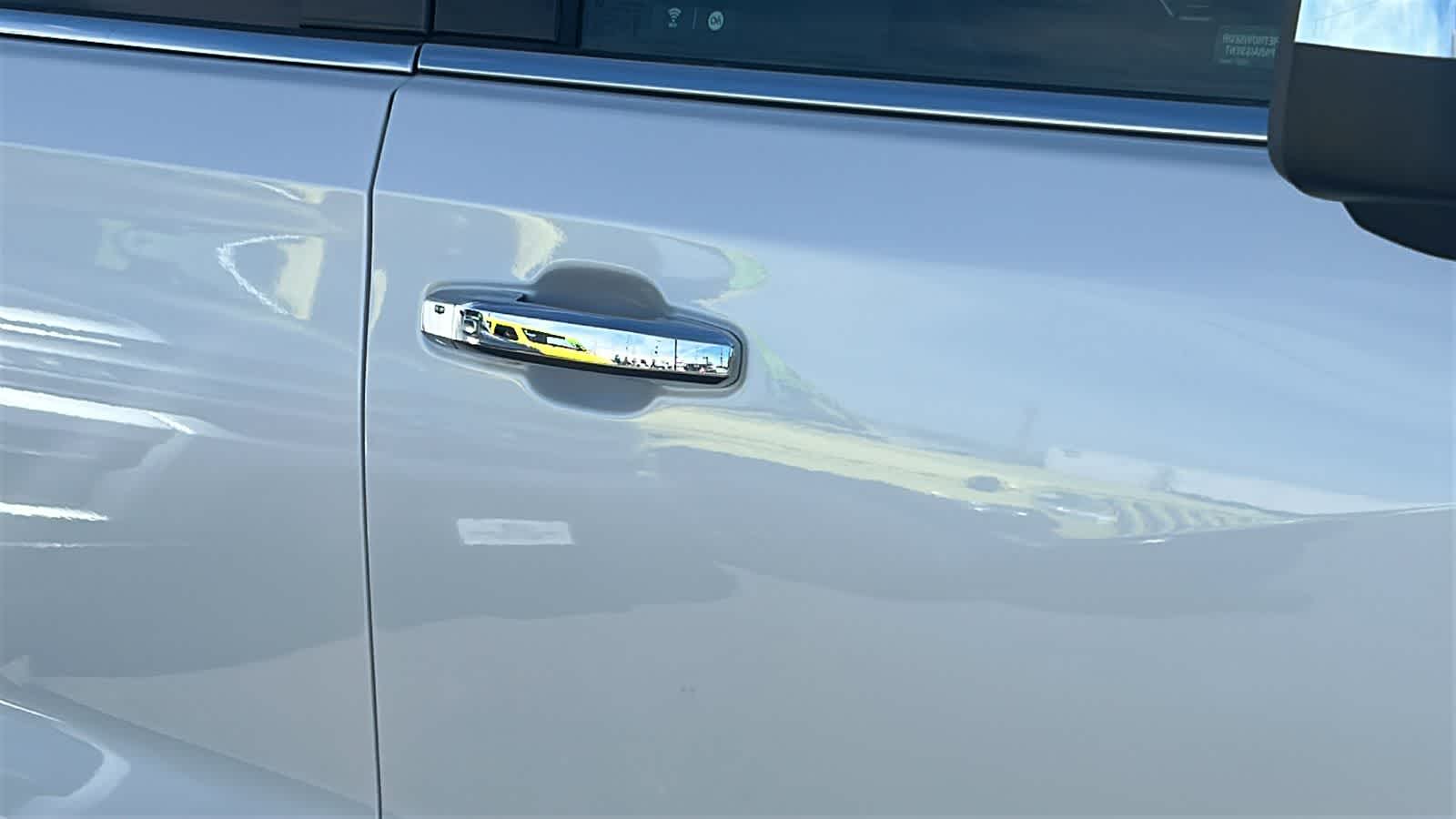 Thumbnail: 2024 Chevrolet Silverado 1500 - 17