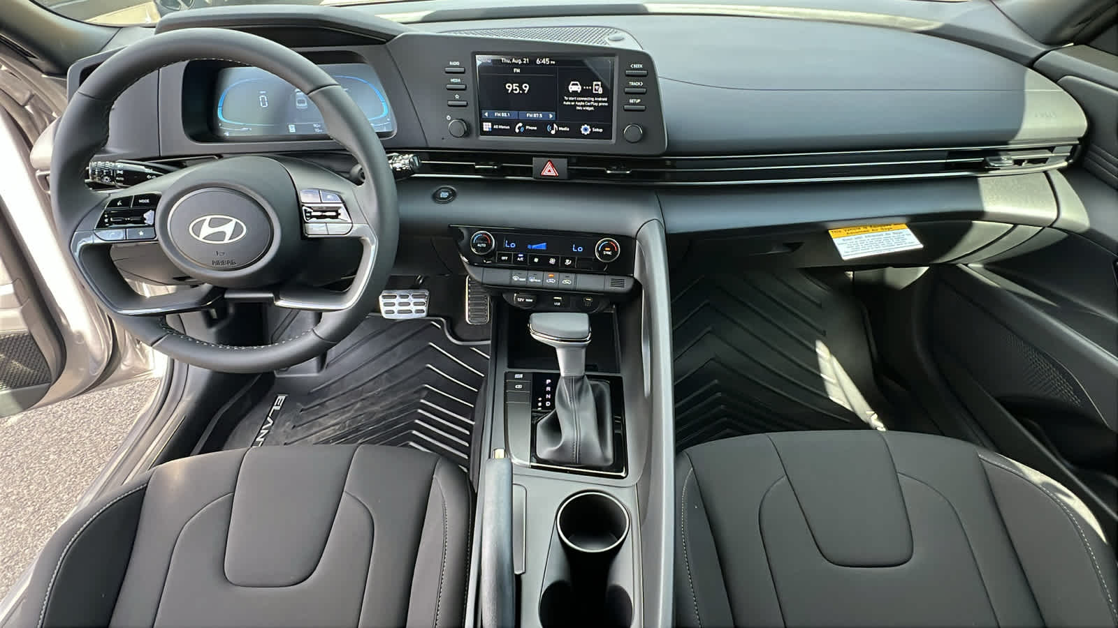 Thumbnail: 2025 Hyundai Elantra - 27