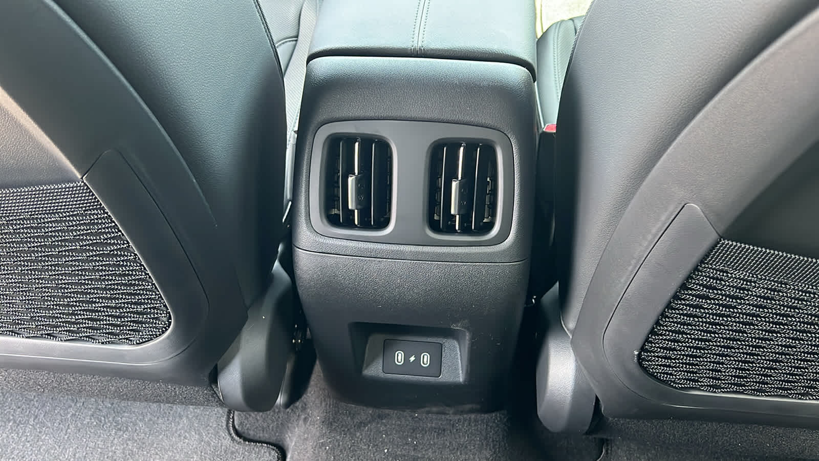 Thumbnail: 2026 Hyundai Santa Cruz - 25