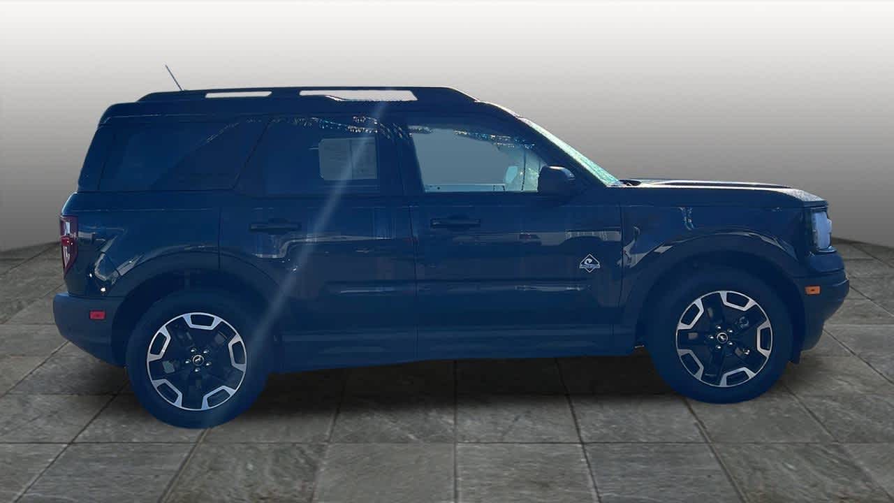 Thumbnail: 2021 Ford Bronco Sport - 4