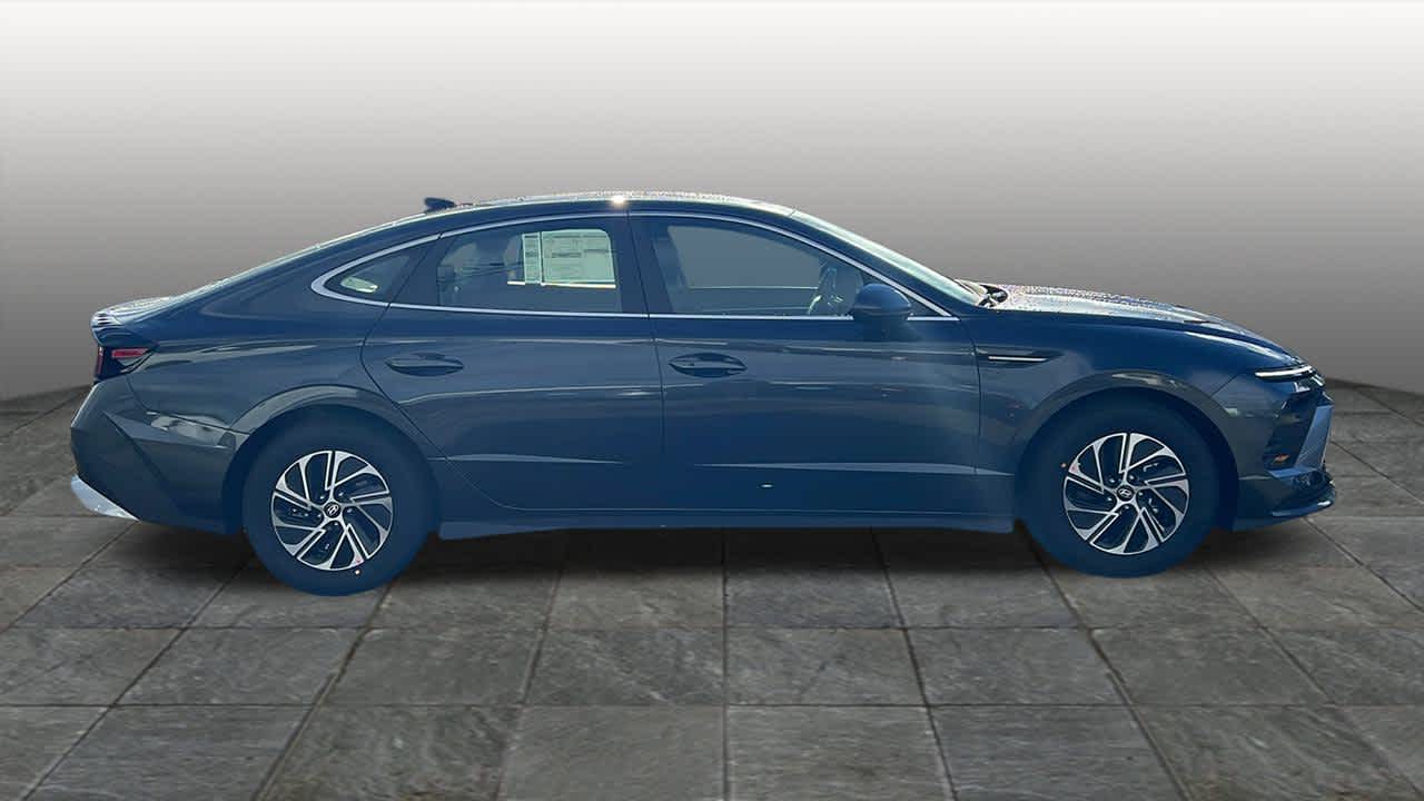 Thumbnail: 2026 Hyundai Sonata - 4