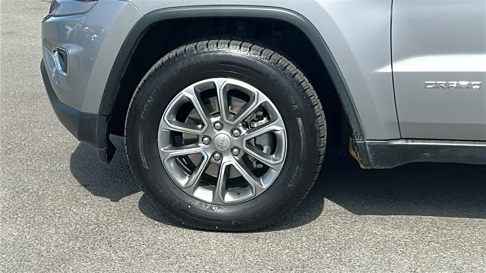 Thumbnail: 2015 Jeep Grand Cherokee - 8