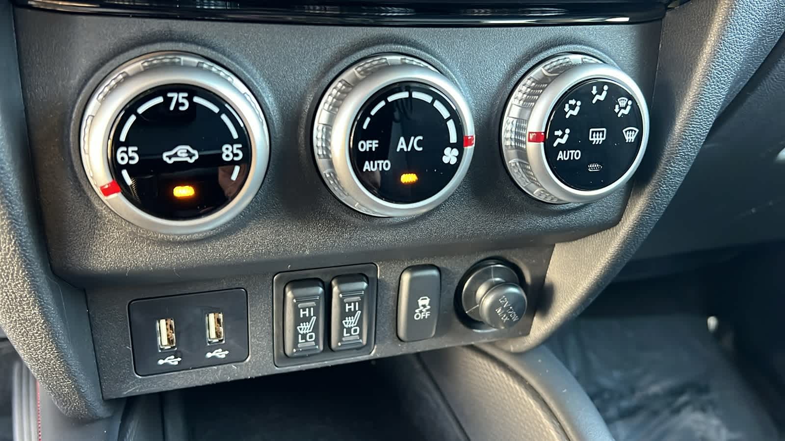 Thumbnail: 2024 Mitsubishi Outlander Sport - 14