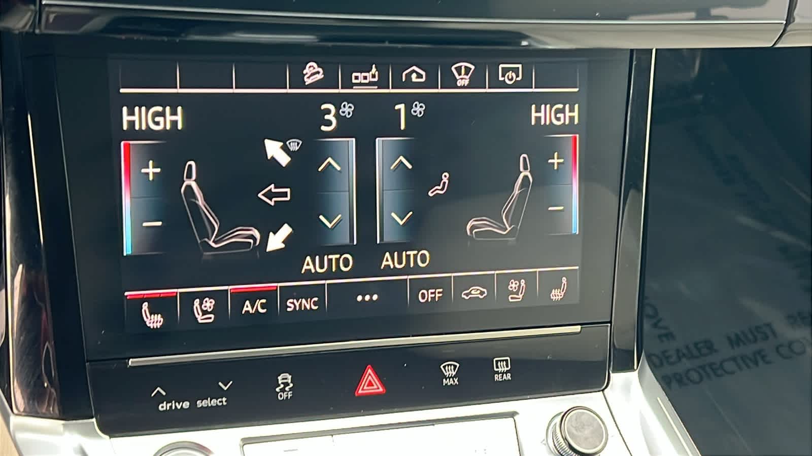 Thumbnail: 2019 Audi e-tron - 14