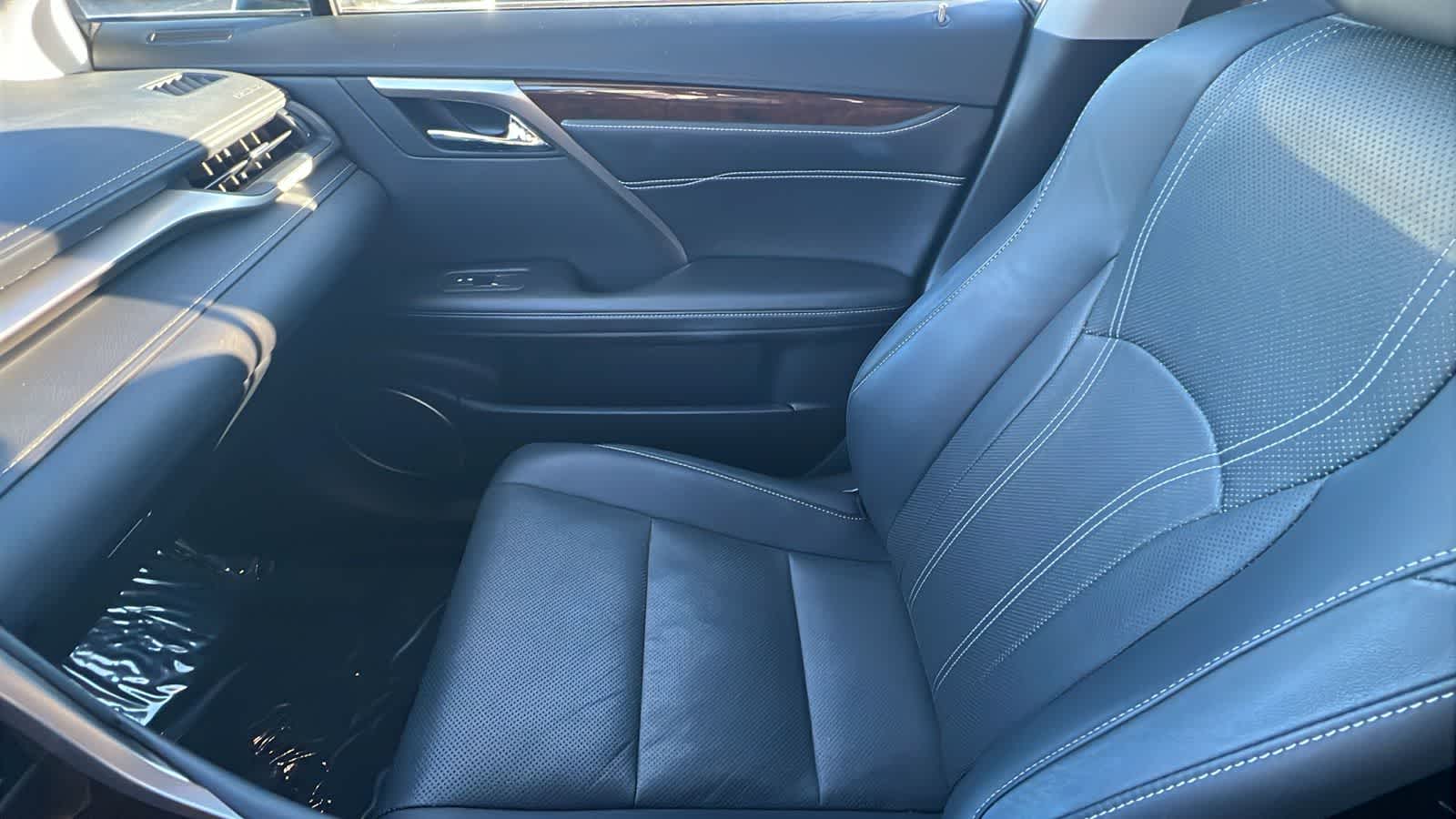 Thumbnail: 2018 Lexus RX - 12