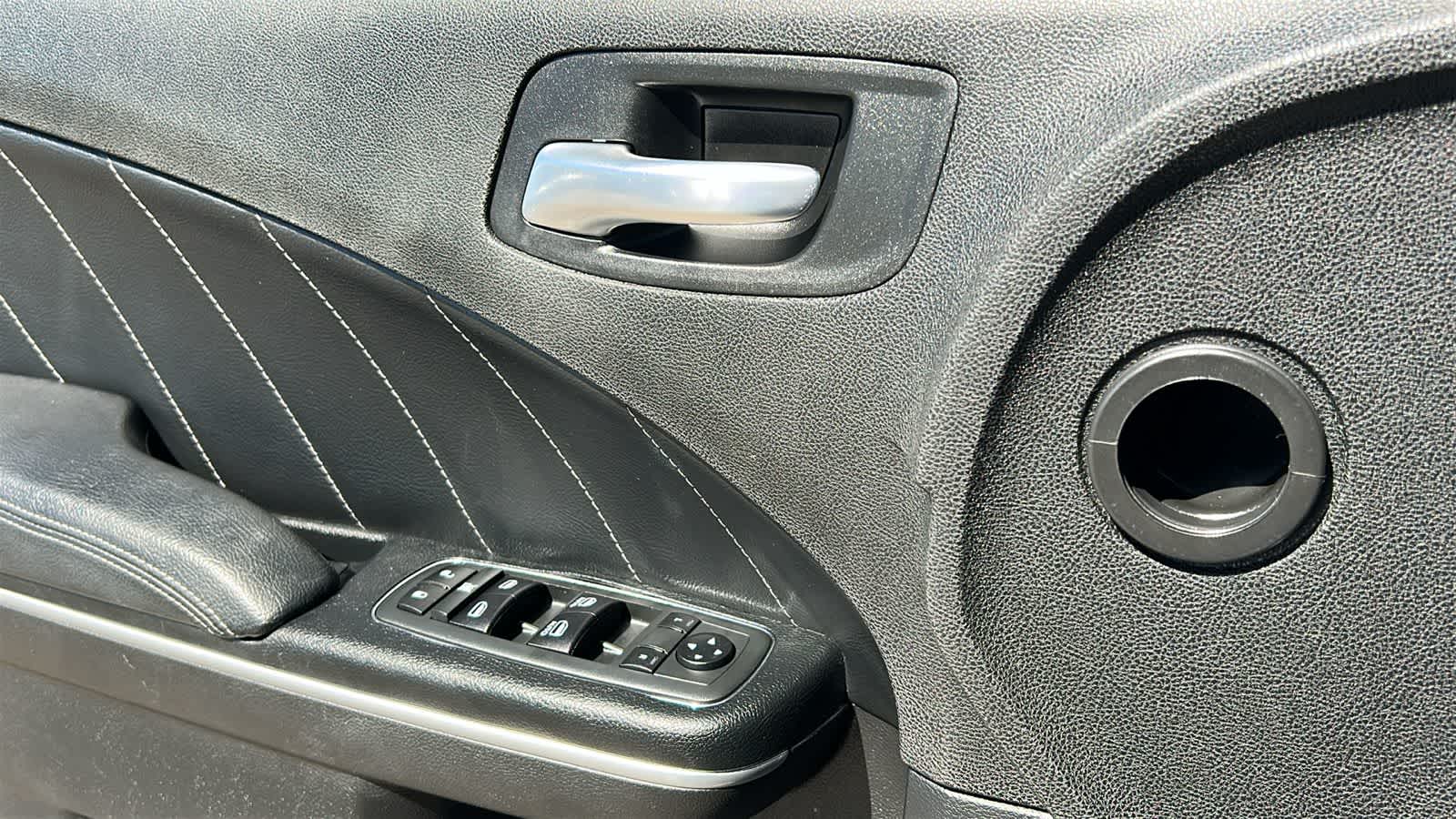 Thumbnail: 2020 Dodge Charger - 22