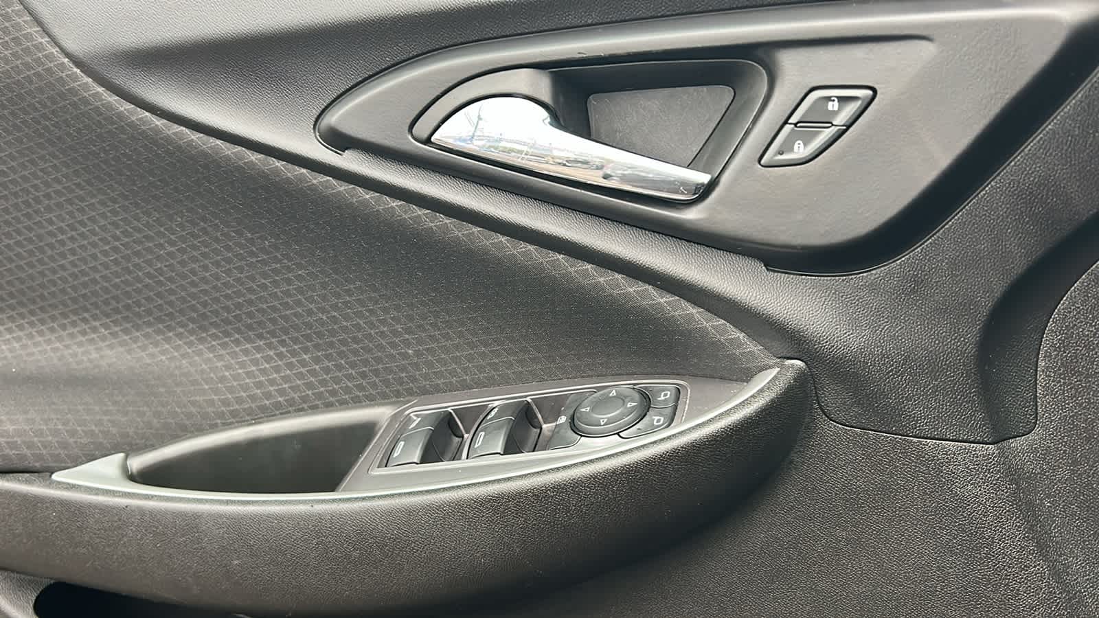 Thumbnail: 2023 Chevrolet Malibu - 22