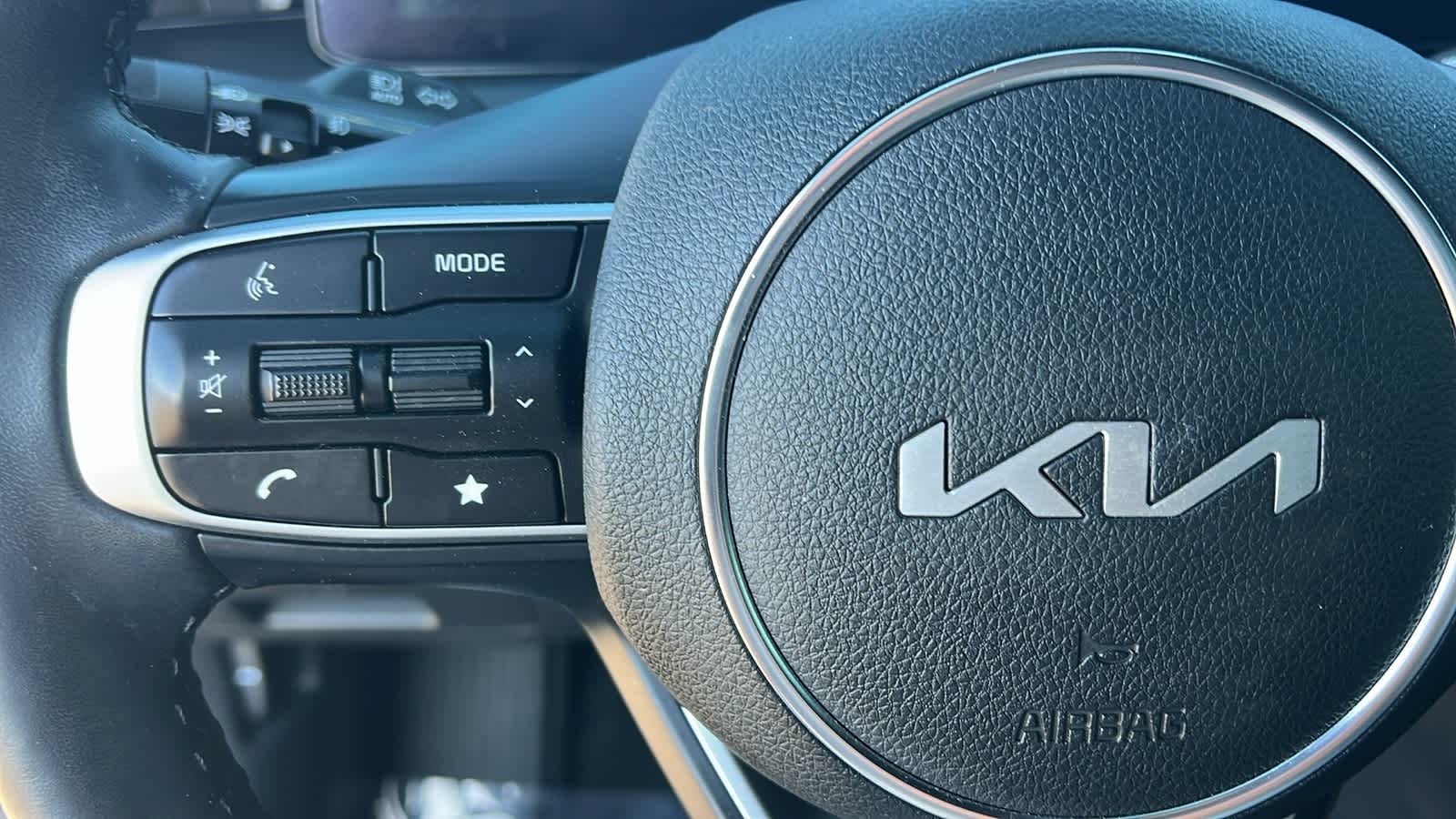 Thumbnail: 2025 Kia K5 - 19