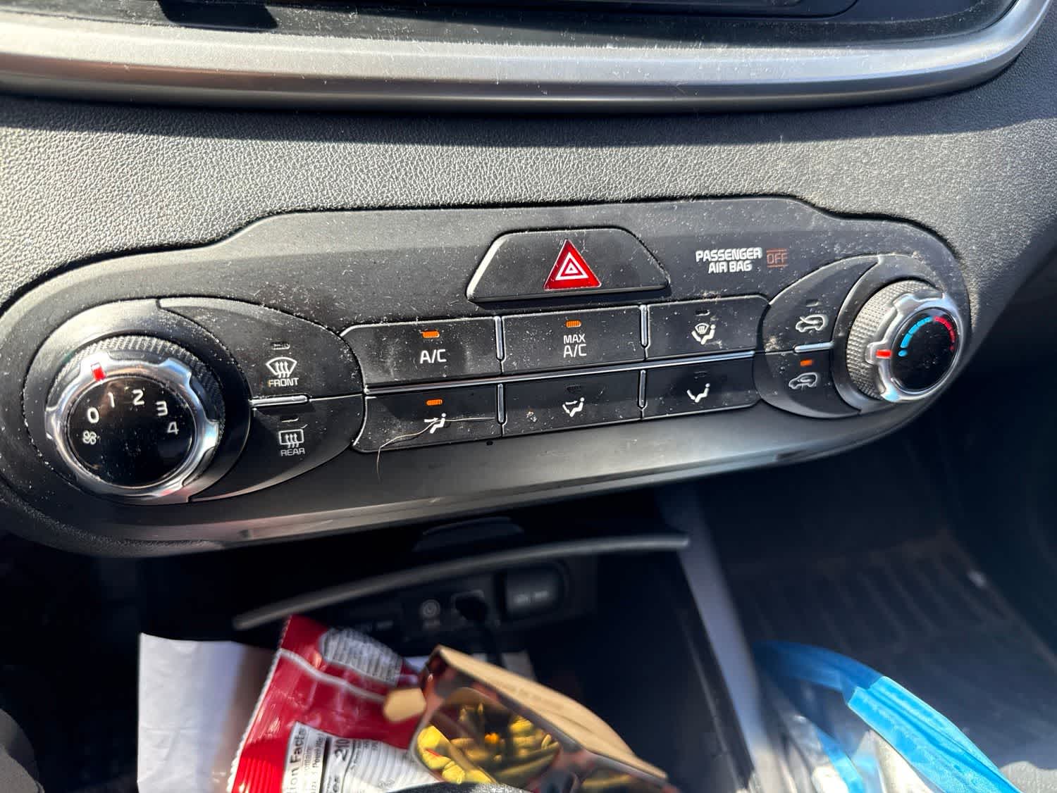 Thumbnail: 2020 Kia Sorento - 21