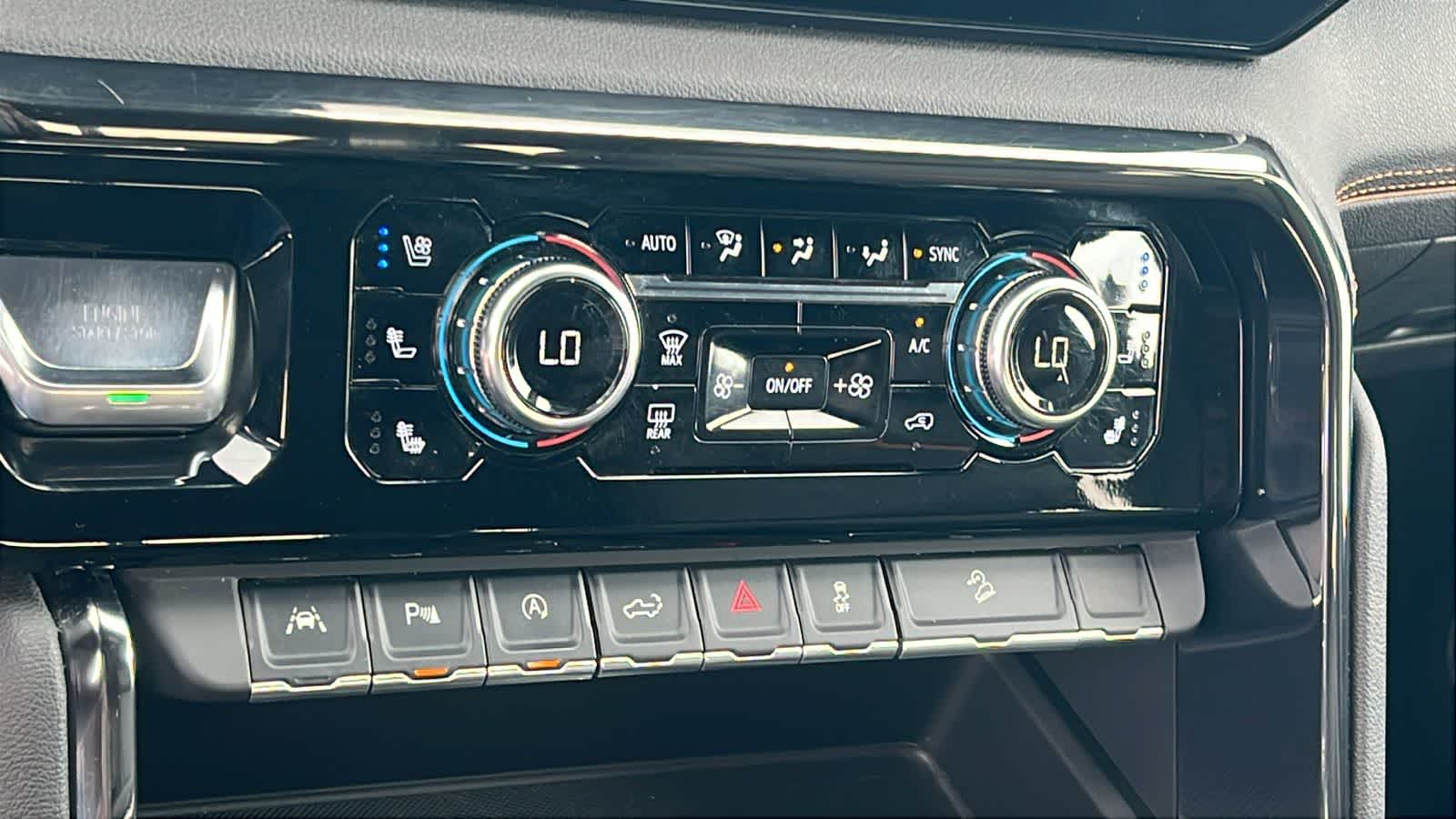 Thumbnail: 2024 GMC Sierra 1500 - 14