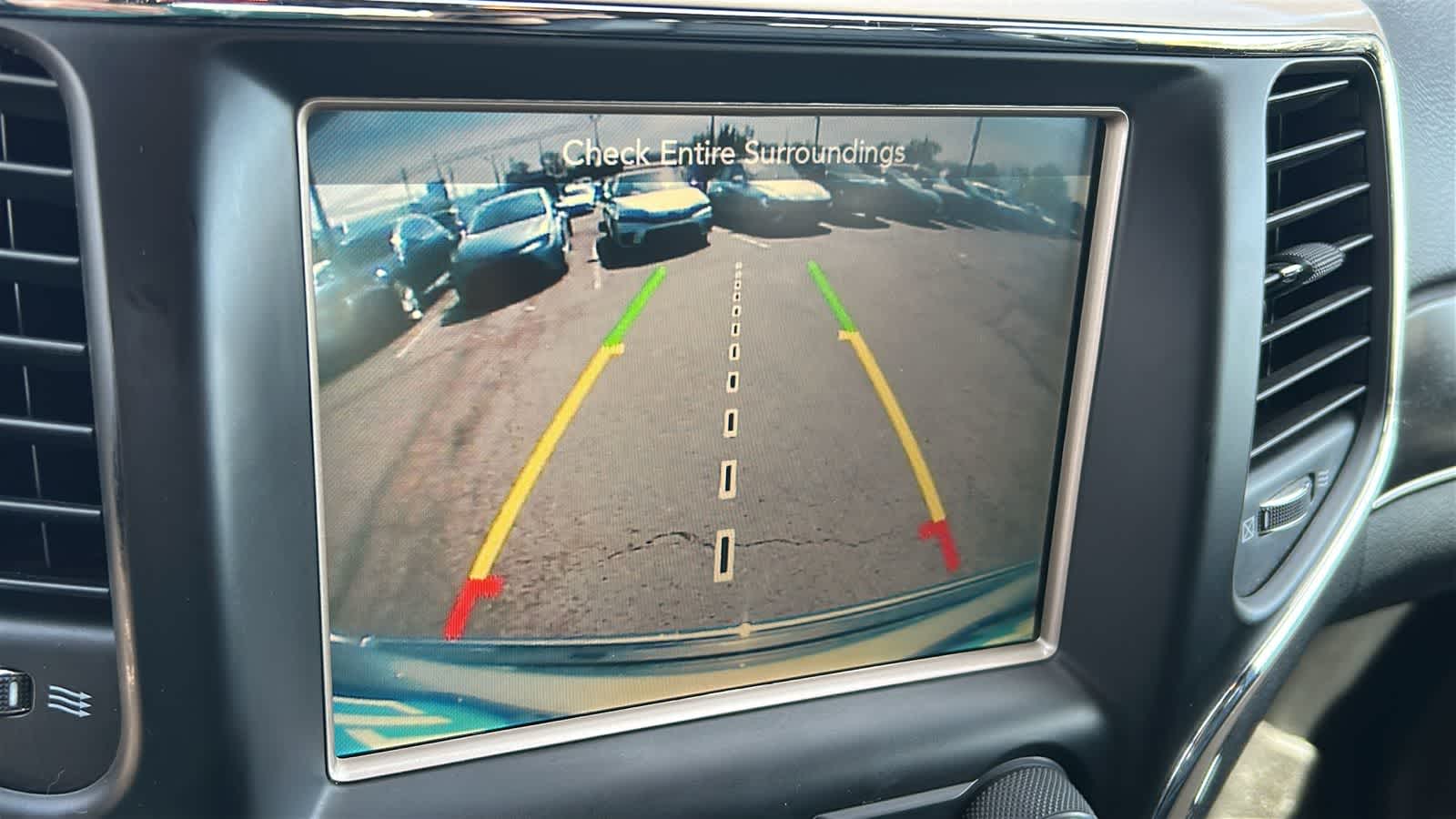 Thumbnail: 2015 Jeep Grand Cherokee - 15