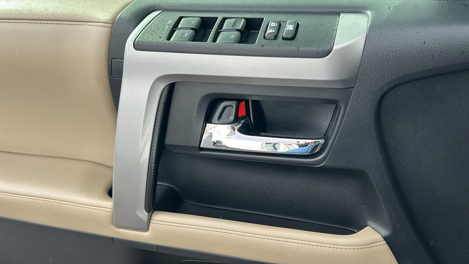 Thumbnail: 2019 Toyota 4Runner - 22