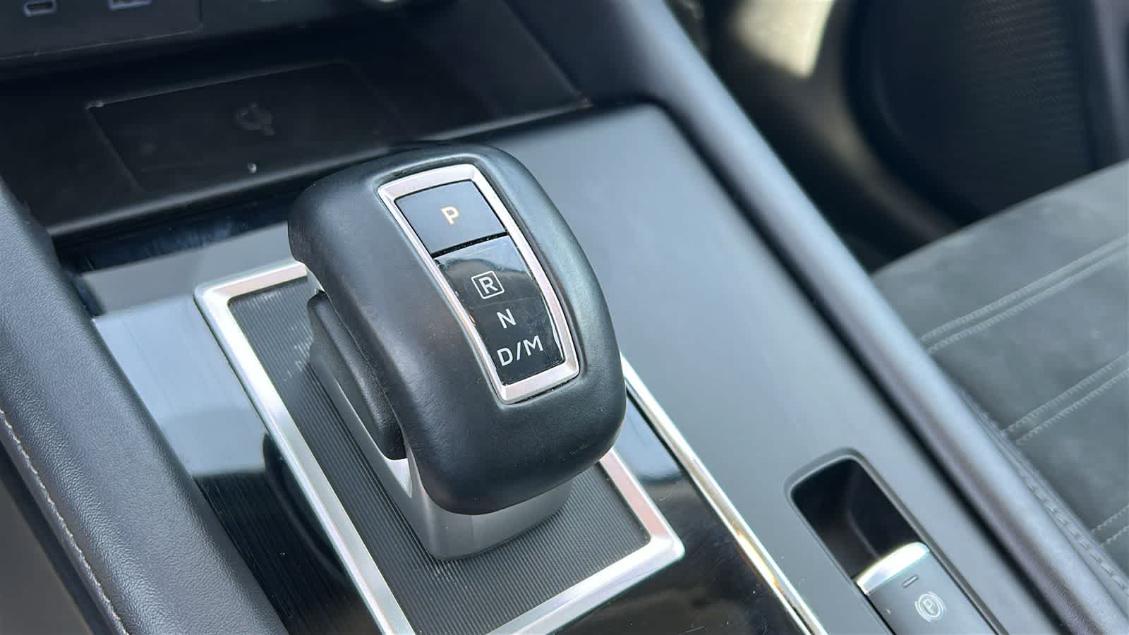 Thumbnail: 2024 Mitsubishi Outlander - 13