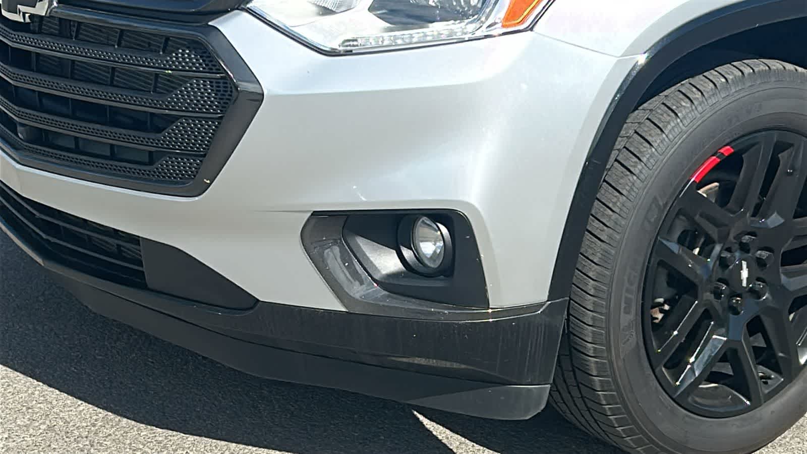 Thumbnail: 2021 Chevrolet Traverse - 3