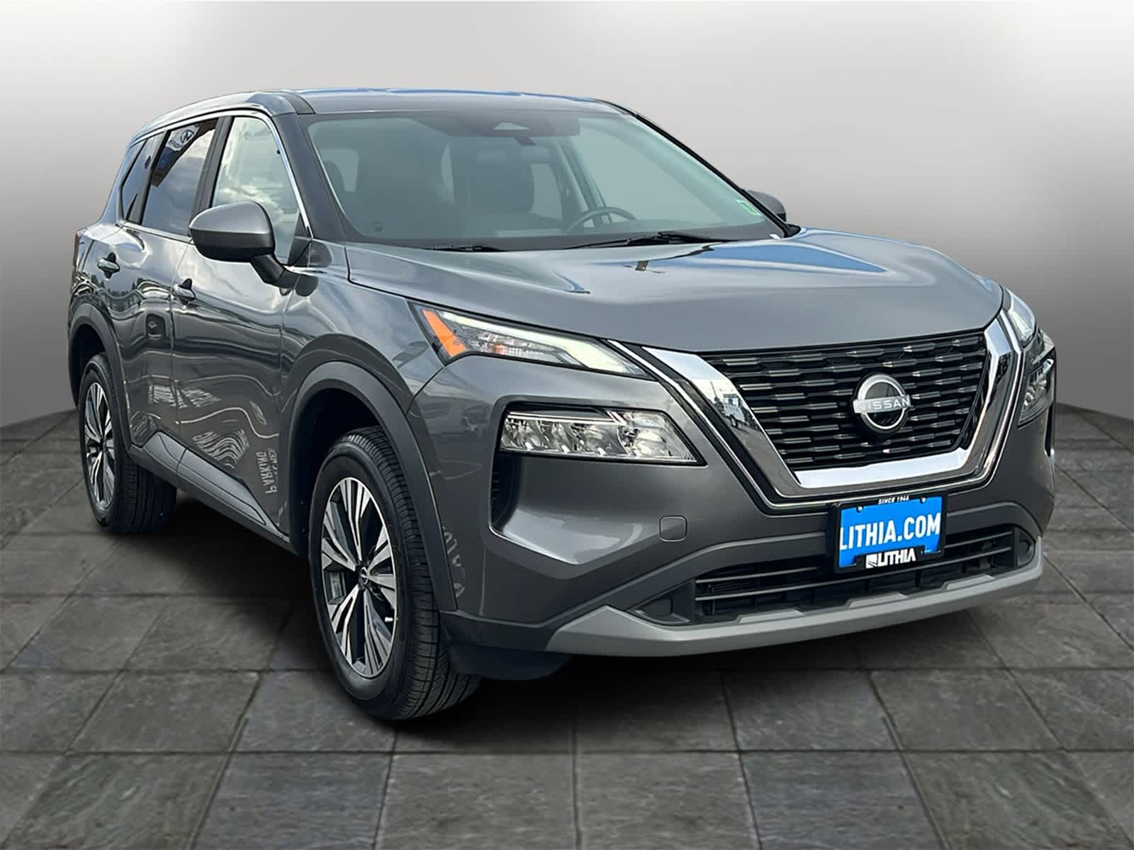 2023 Nissan Rogue SV 3
