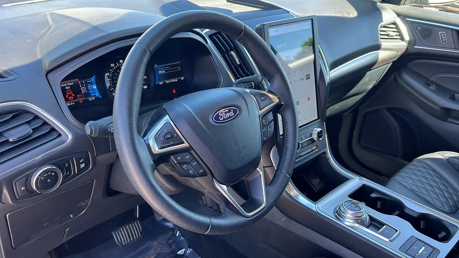 2024 Ford Edge Titanium 10