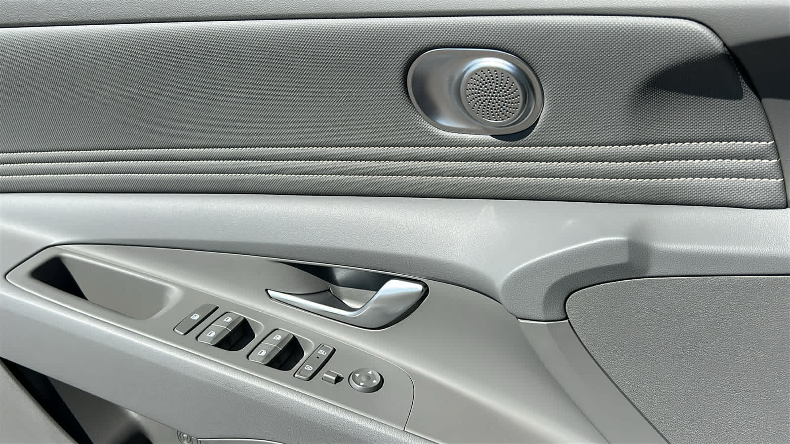 Thumbnail: 2026 Hyundai Elantra - 22