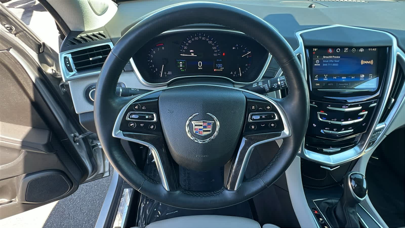 Thumbnail: 2015 Cadillac SRX - 18