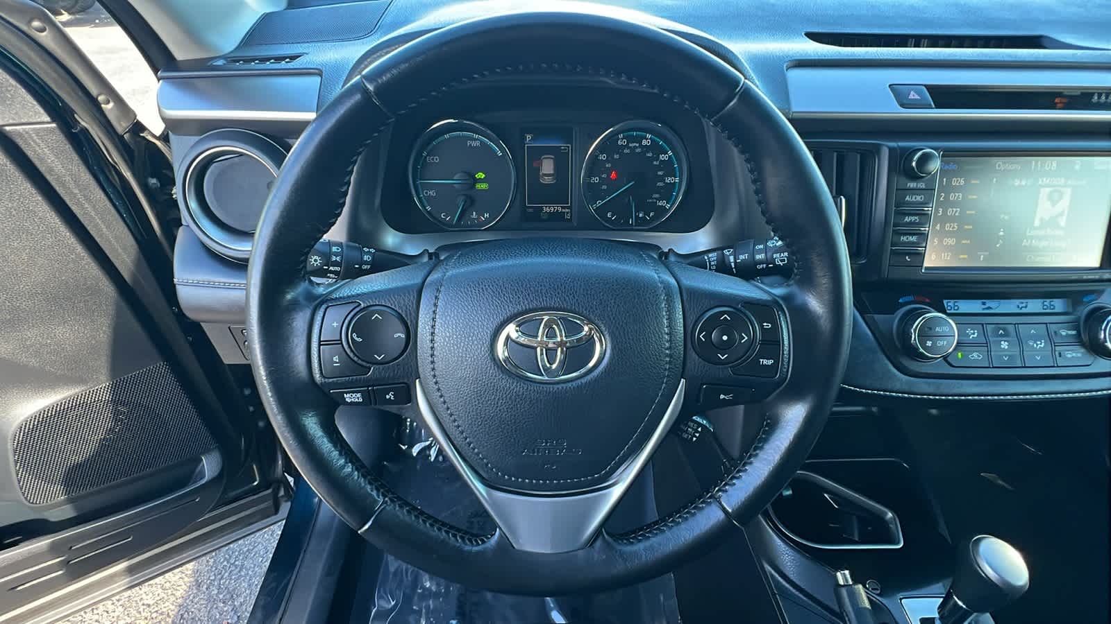 Thumbnail: 2018 Toyota RAV4 - 18