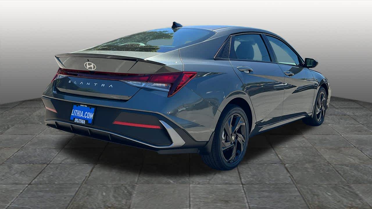 Thumbnail: 2026 Hyundai Elantra - 5