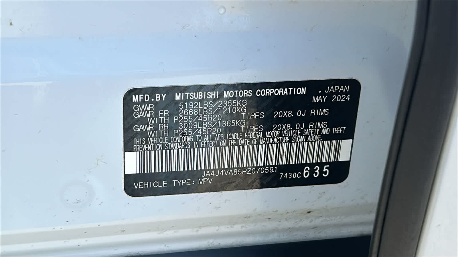 Thumbnail: 2024 Mitsubishi Outlander - 30