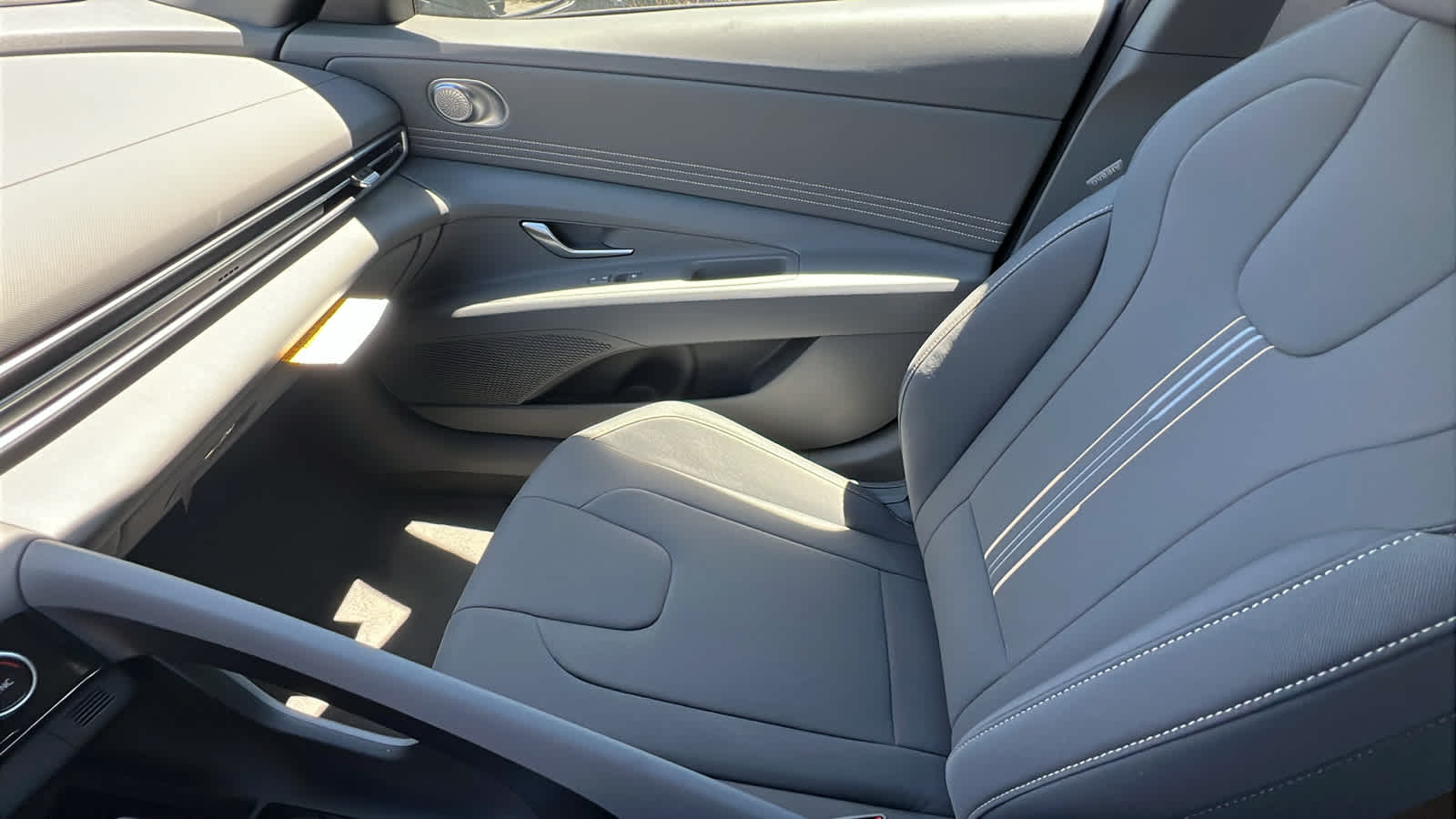 Thumbnail: 2026 Hyundai Elantra - 12