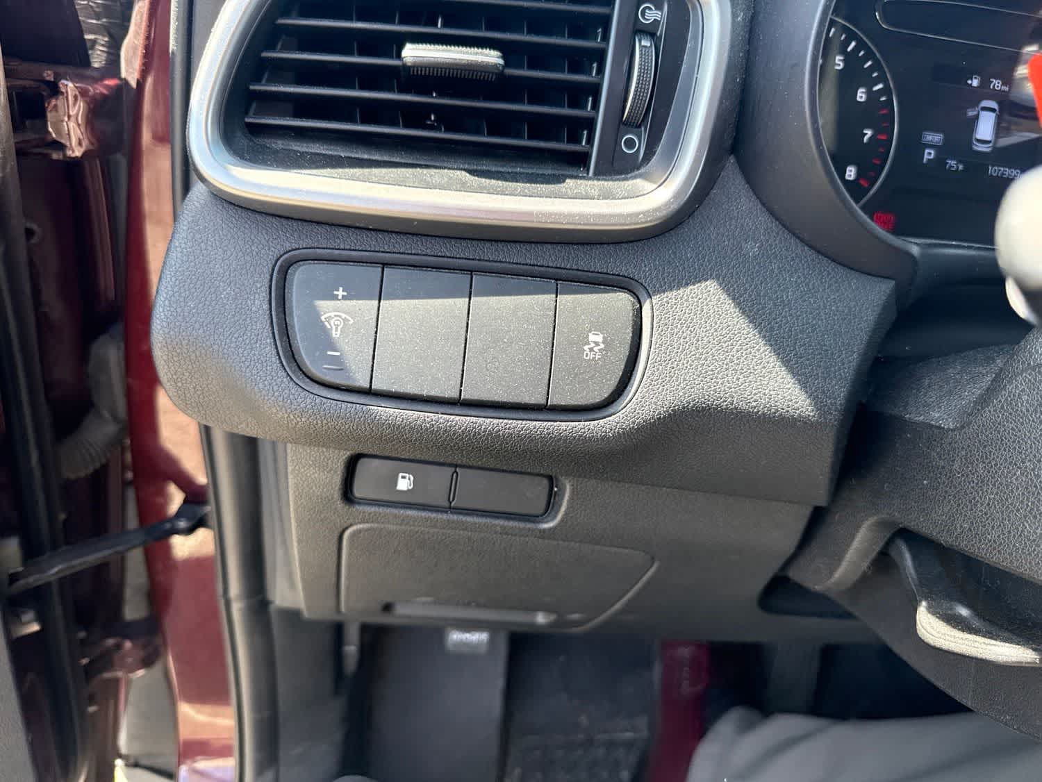 Thumbnail: 2020 Kia Sorento - 12