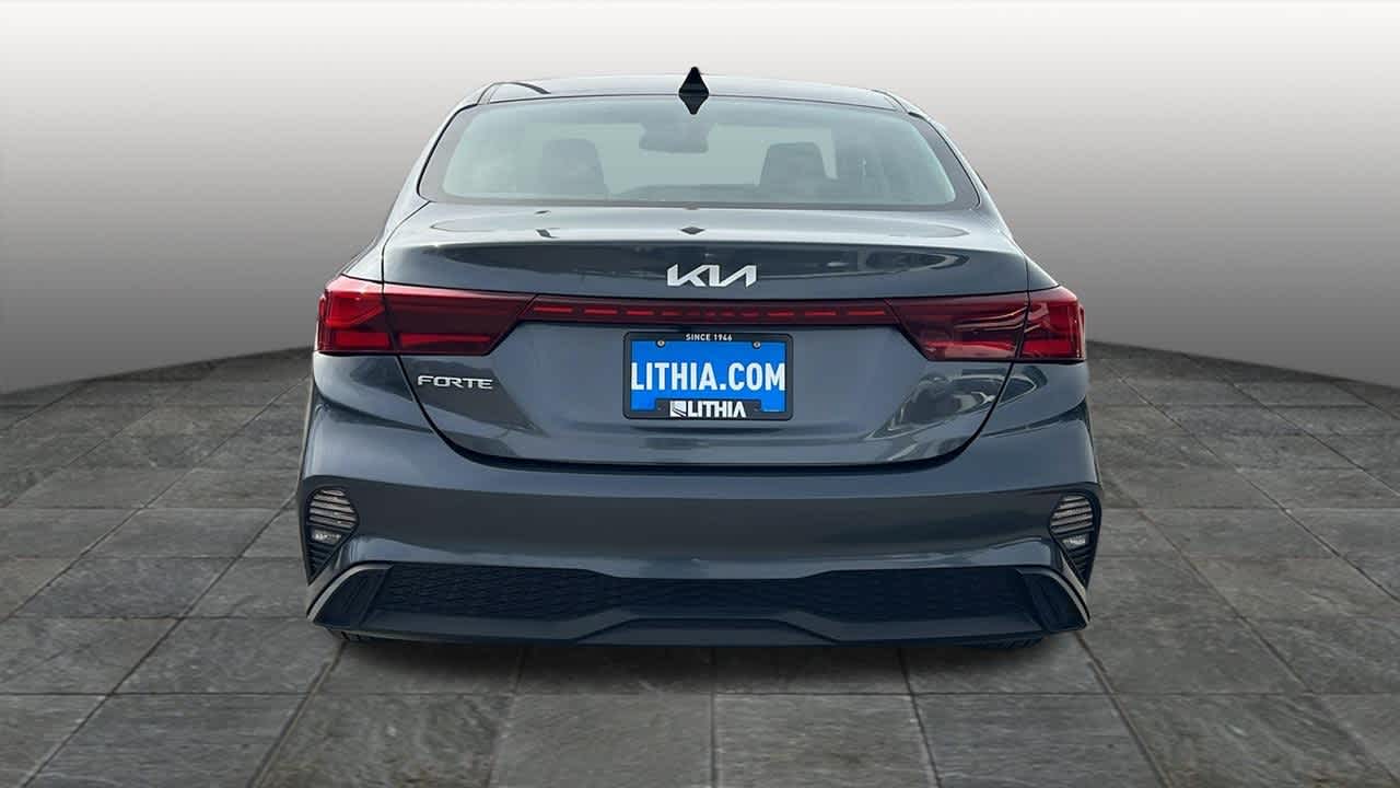 Thumbnail: 2024 Kia Forte - 6