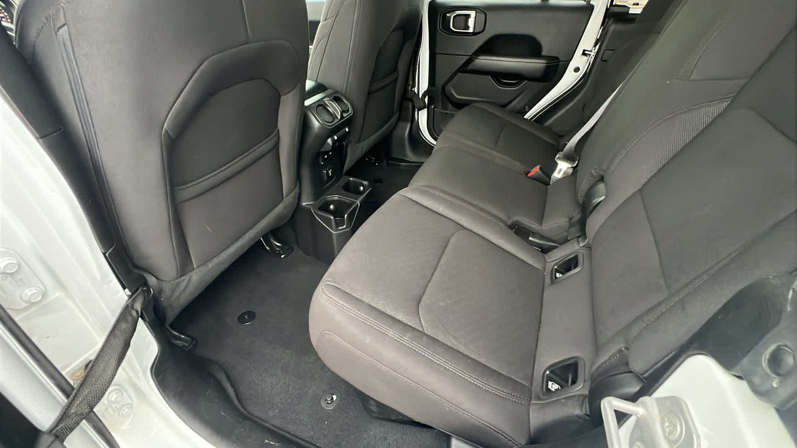 Thumbnail: 2023 Jeep Gladiator - 24