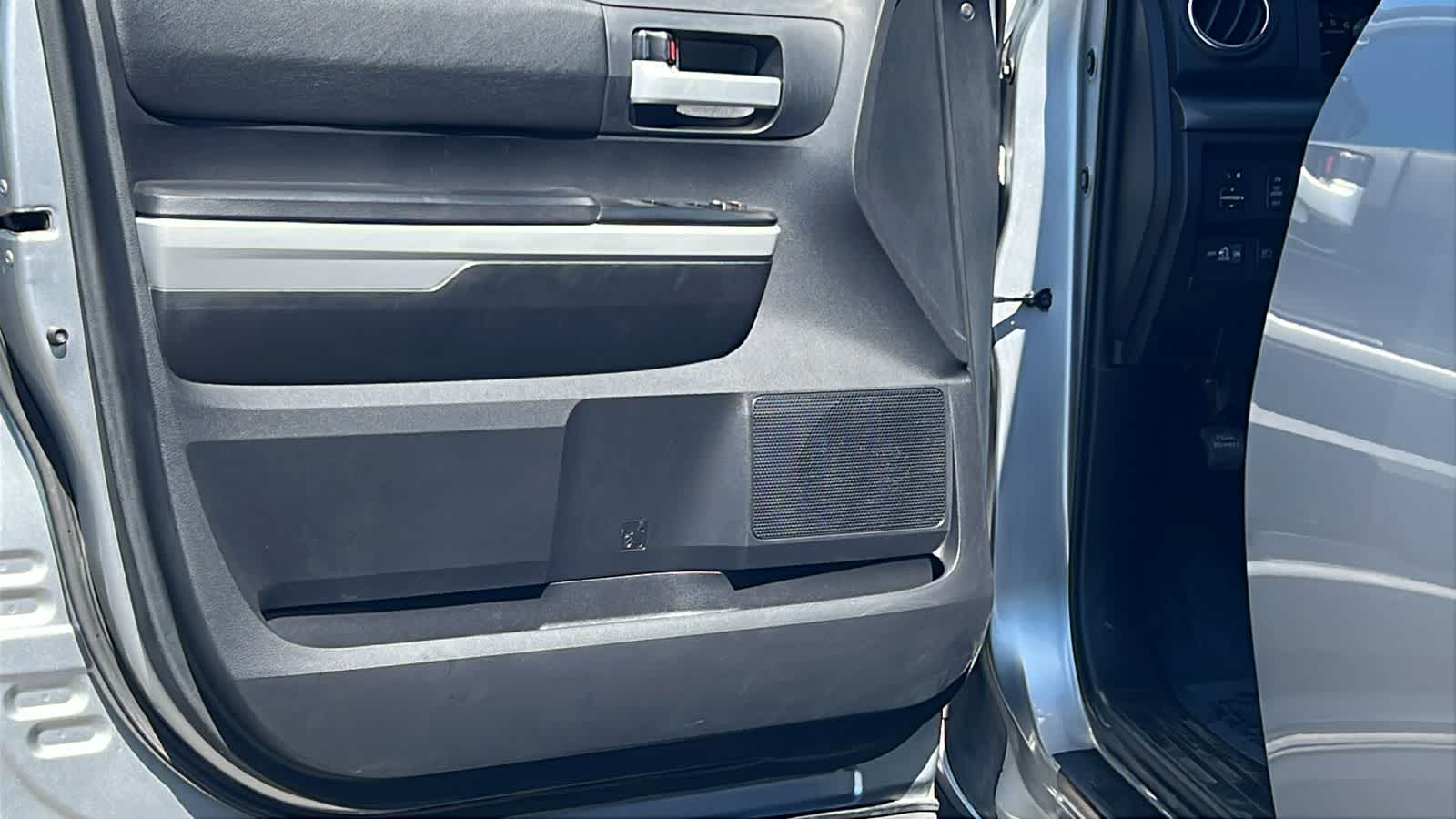 Thumbnail: 2018 Toyota Tundra - 23