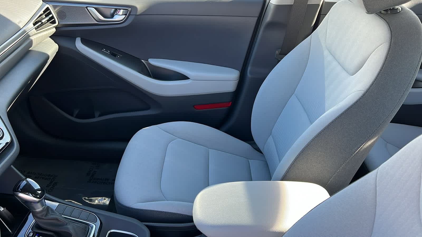 Thumbnail: 2022 Hyundai Ioniq - 12