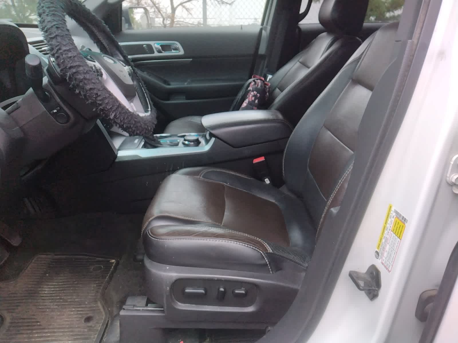 Thumbnail: 2013 Ford Explorer - 10