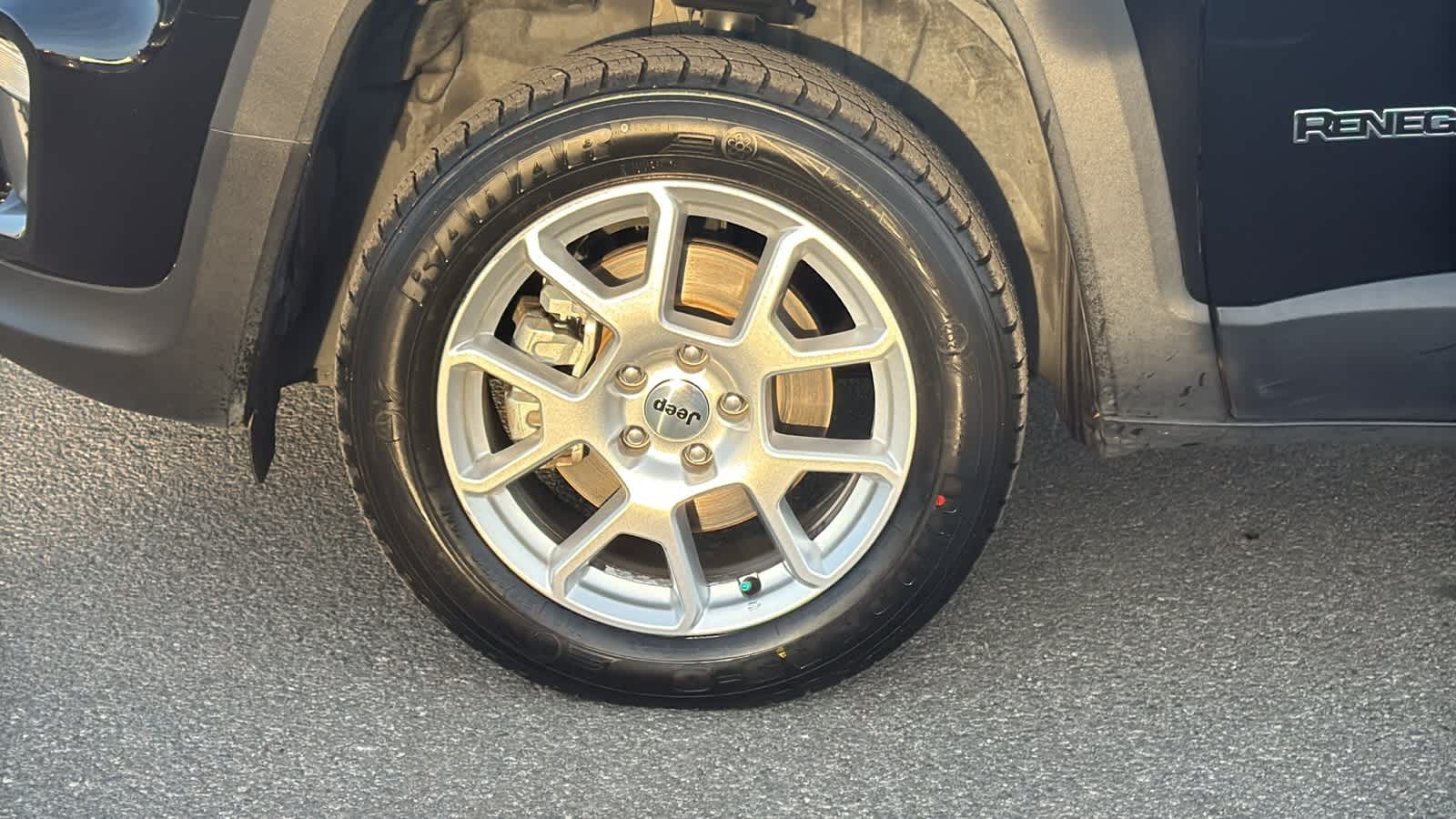 Thumbnail: 2022 Jeep Renegade - 9