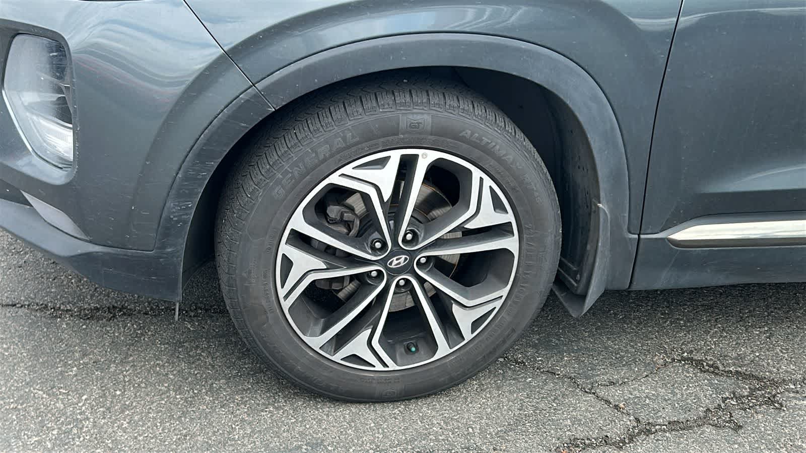 Thumbnail: 2020 Hyundai Santa Fe - 4