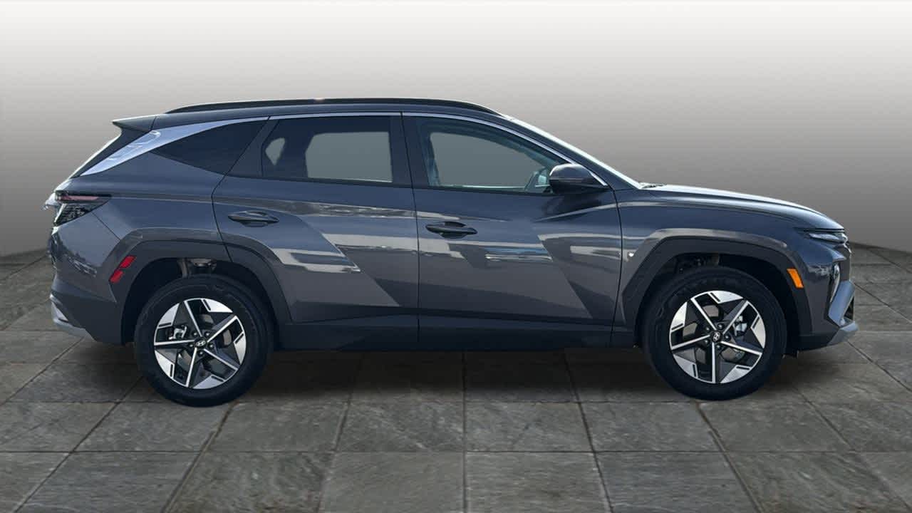 Thumbnail: 2025 Hyundai Tucson - 4