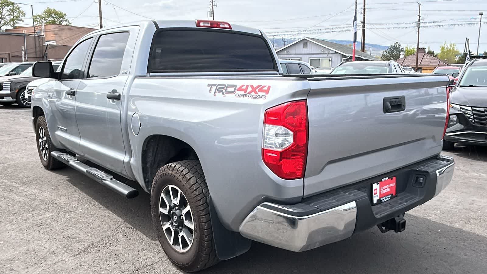 Thumbnail: 2018 Toyota Tundra - 8
