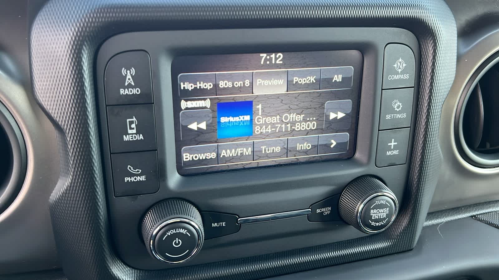 Thumbnail: 2019 Jeep Wrangler - 15