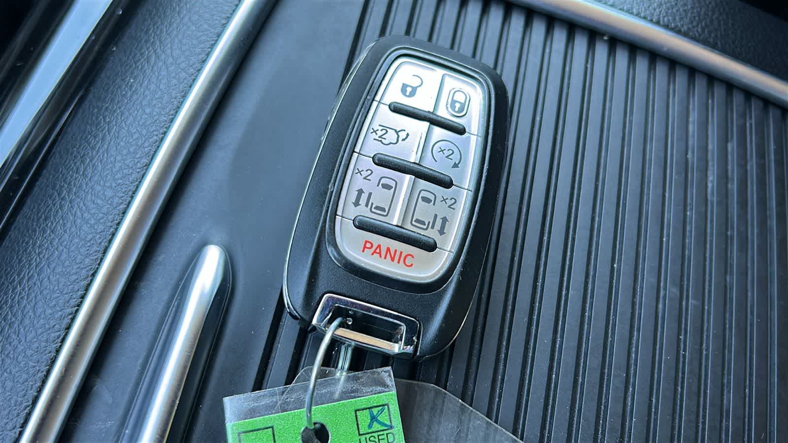 Thumbnail: 2023 Chrysler Pacifica - 29